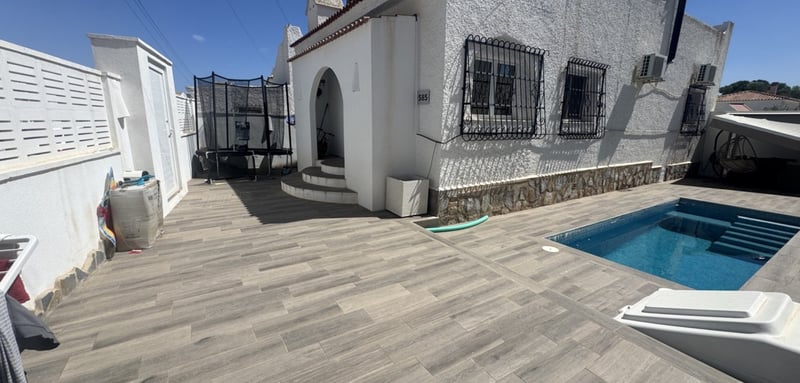 House in Villamartin - view 1