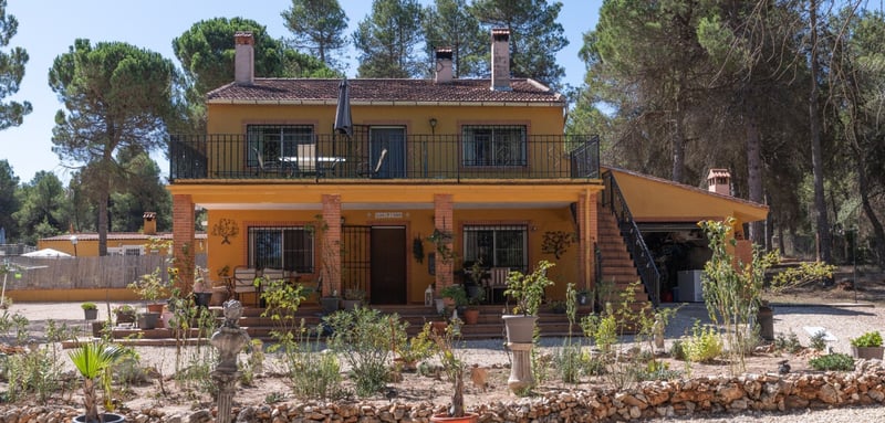 House in Bocairent - view 1