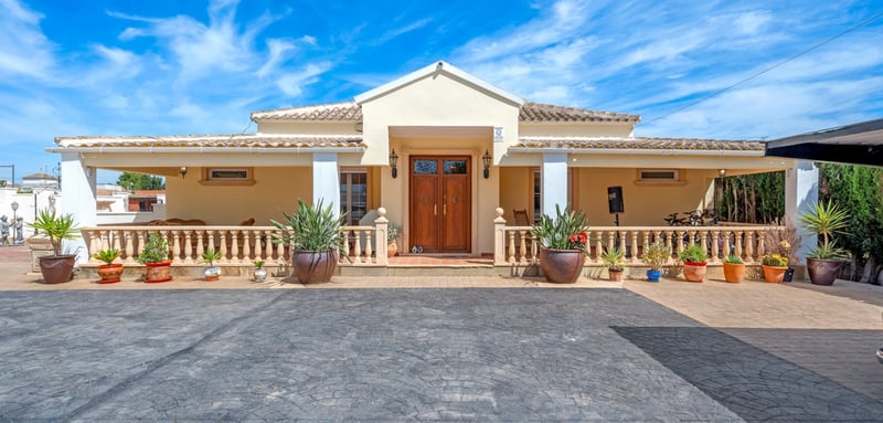 House in Heredades - view 1