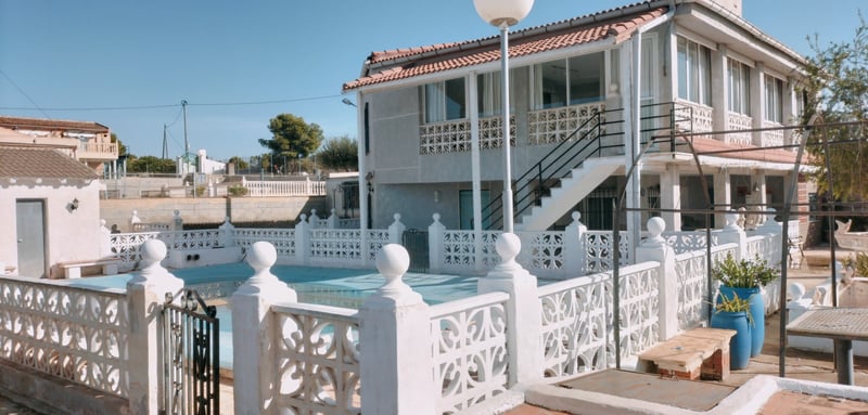 House in Crevillente - view 1