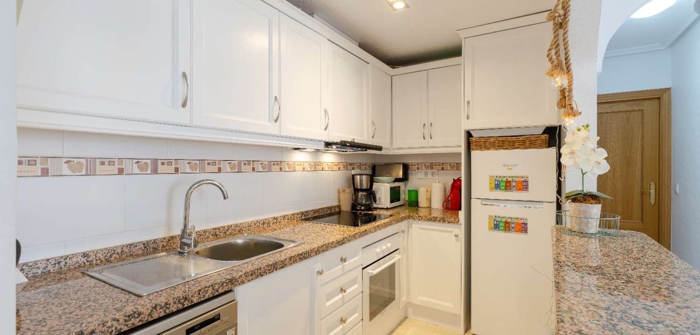 Apartment in San Miguel de Salinas - Image 3