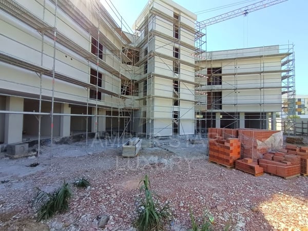 Apartment in Meia Praia - view 1