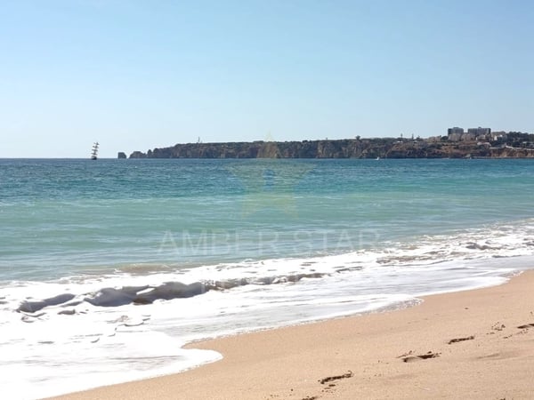 Apartment in Meia Praia - view 1