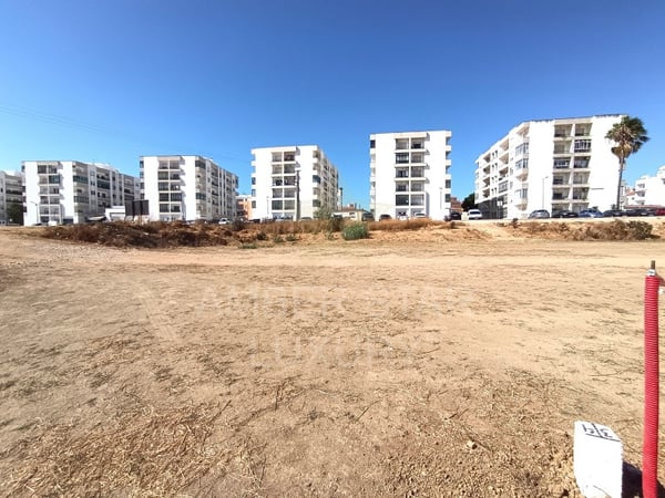Land in Lagoa - view 1