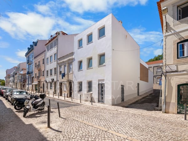 House in Belem - view 1