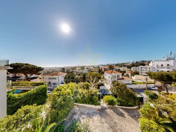 House in Cascais - view 1