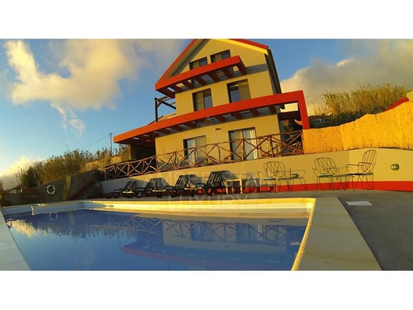 Villa in Faja da Ovelha - view 1