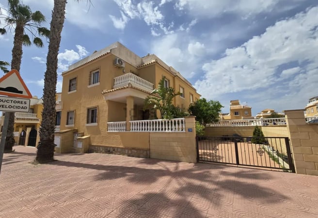 House in Ciudad Quesada - view 1