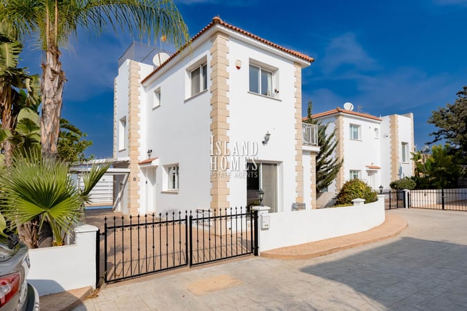 House in Pernera - view 1