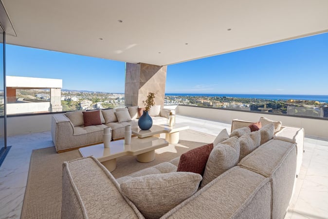 Apartment in Estepona - view 1