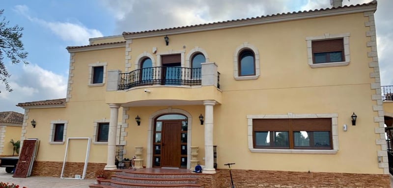 House in La Campaneta - view 1