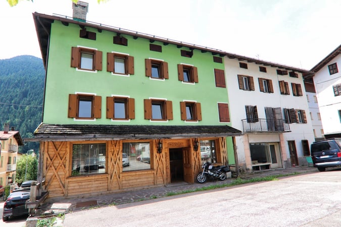 House in Auronzo di Cadore - view 1