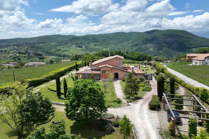 Villa in Oratino - view 1