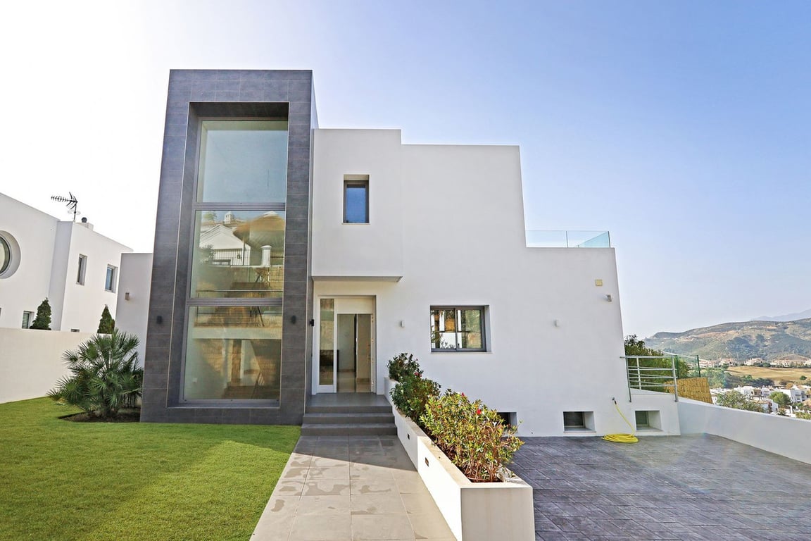 House in Benahavis - Image 3