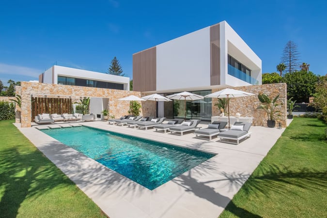 House in San Pedro de Alcantara - view 1