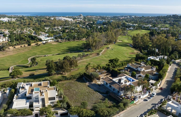 House in Nueva Andalucia - view 1