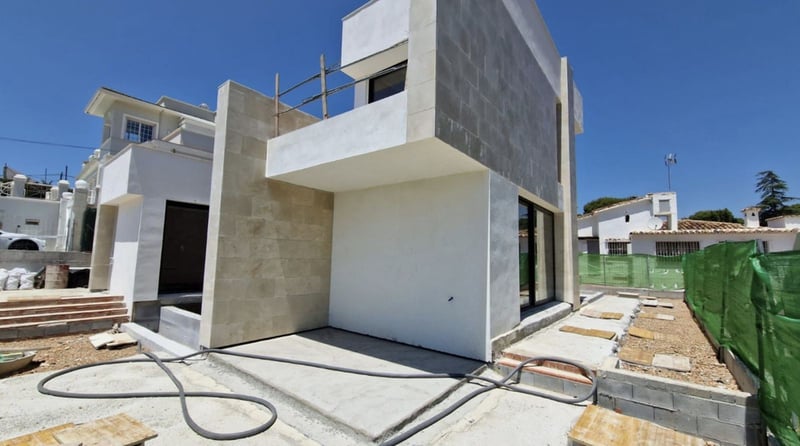 House in Nueva Andalucia - view 1