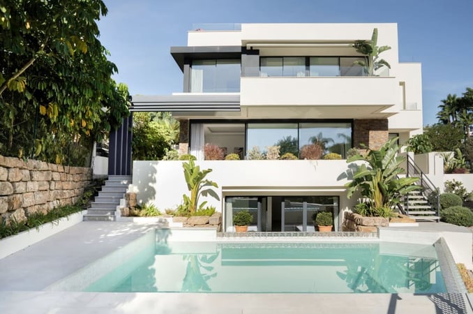 House in El Paraiso - view 1