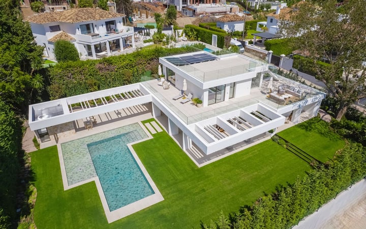 House in Nueva Andalucia - view 1