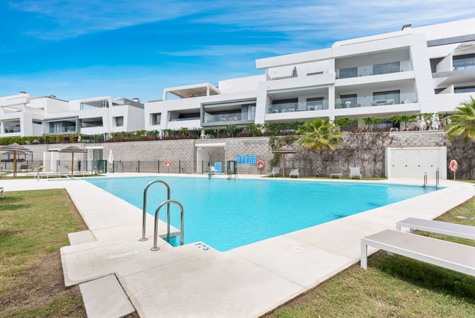 House in Estepona - view 1