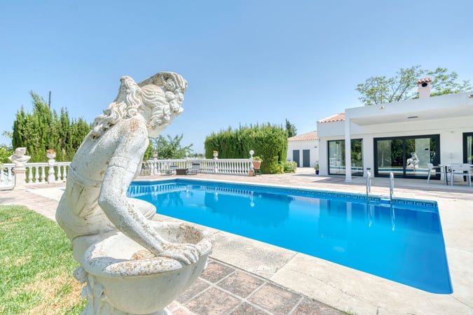 House in Alhaurin el Grande - view 1