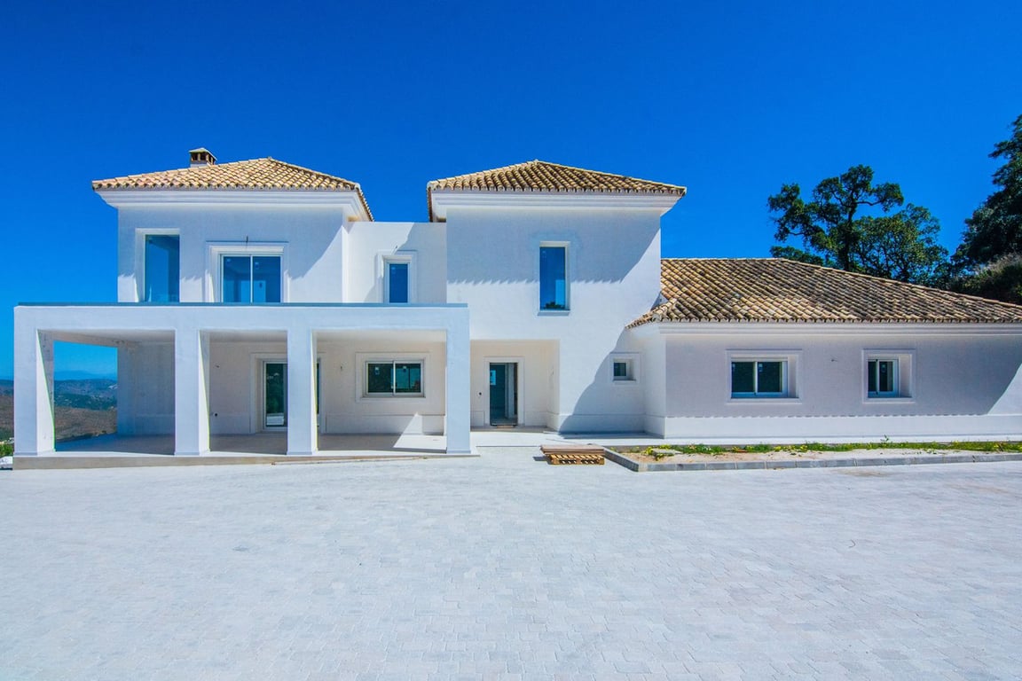 House in Artola - Image 3