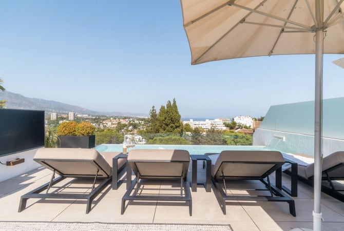 House in Nueva Andalucia - view 1