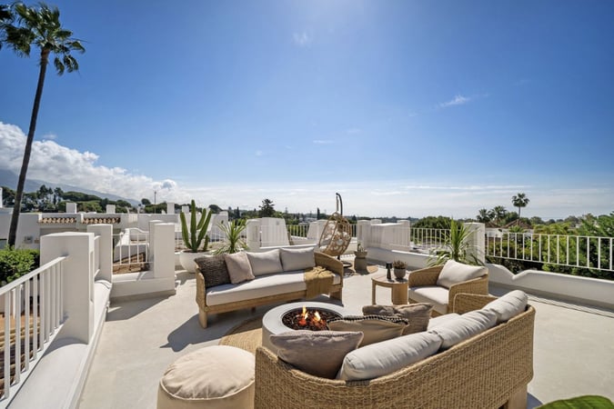 House in Nueva Andalucia - view 1