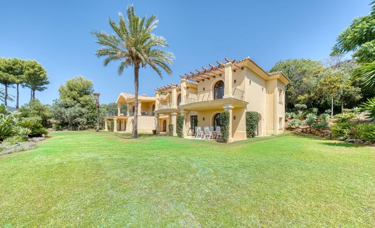 House in Lomas de la Quinta - view 1