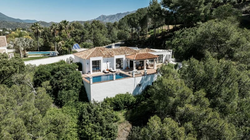 House in Benahavis - view 1