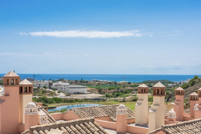 House in Estepona - view 1