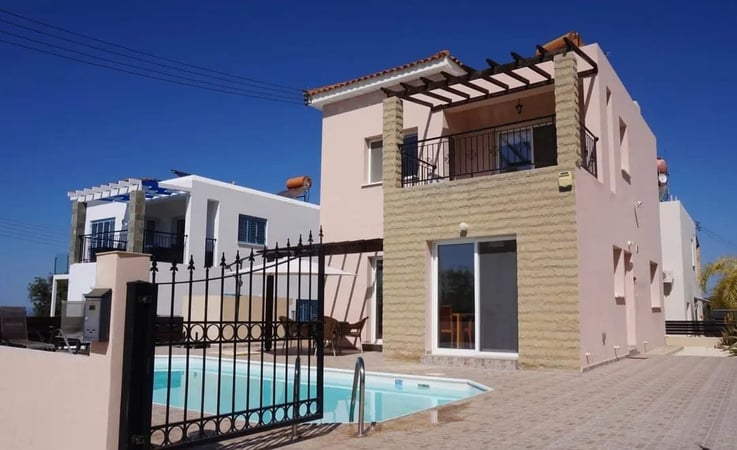 House in Tala - view 1