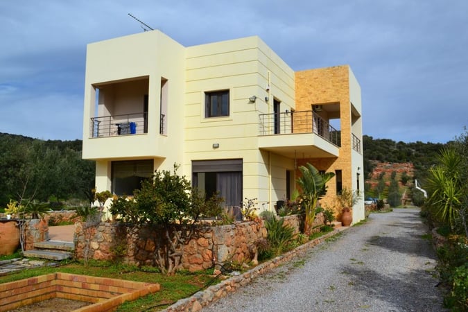 House in Agios Nikolaos - view 1