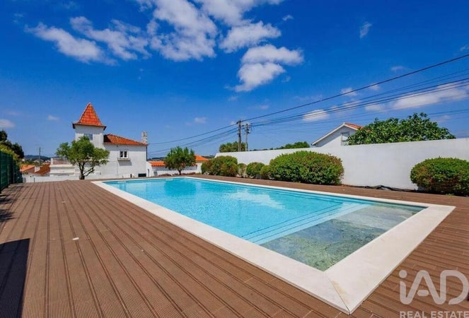 House in Turcifal - view 1