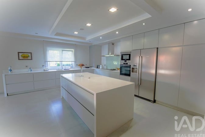 House in Sa - view 1