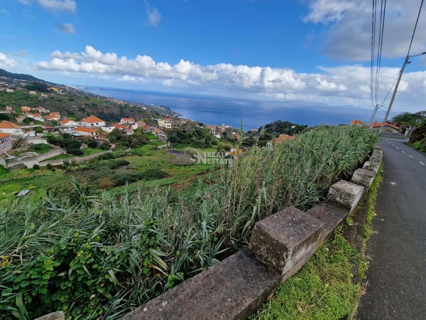 Villa in Gaula - view 1