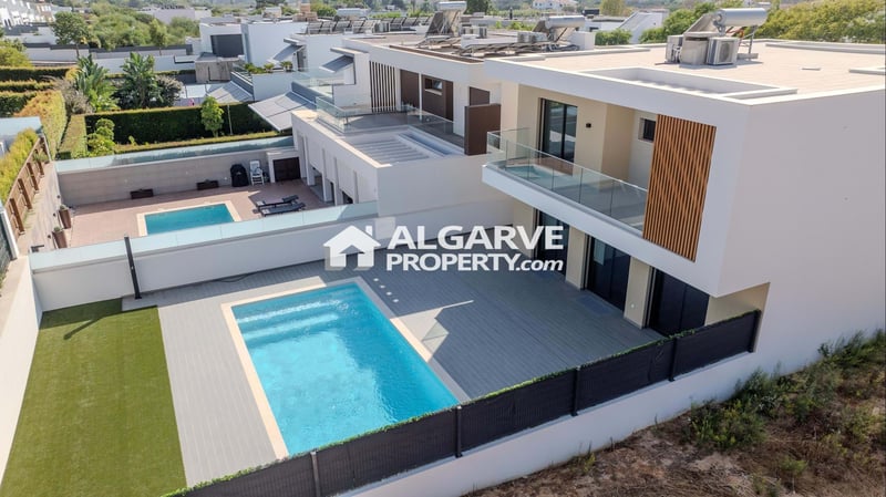 Villa in Quarteira - view 1