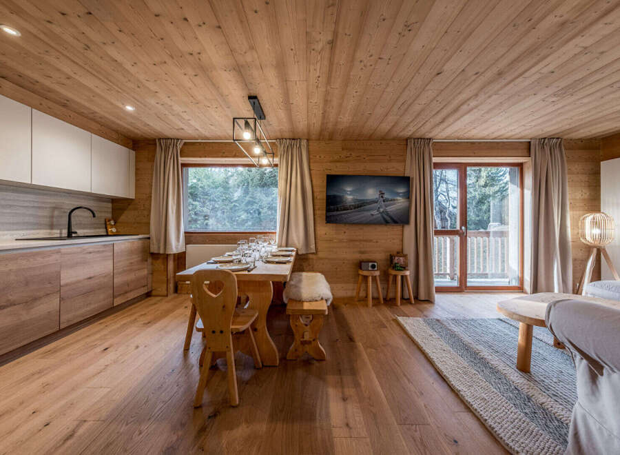 Apartment in Meribel - Image 2