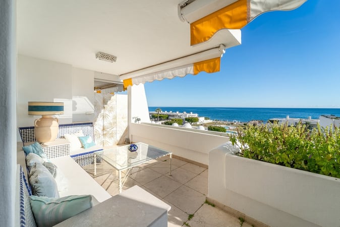 Villa in Marbella - view 1