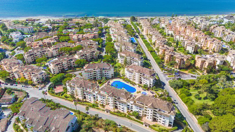 Apartment in Elviria - view 1