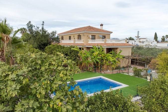 Villa in Alhaurin el Grande - view 1