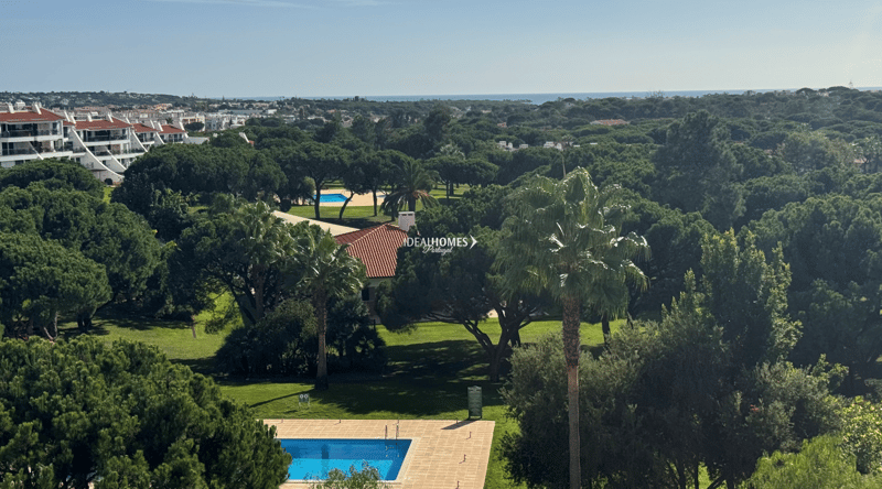 Apartment in Quarteira - view 1