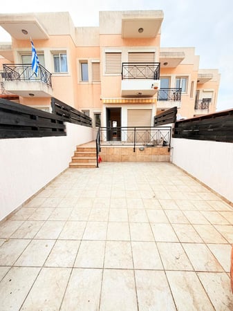 House in Pyrgos - view 1