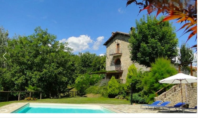 House in Castelnuovo di Garfagnana - view 1