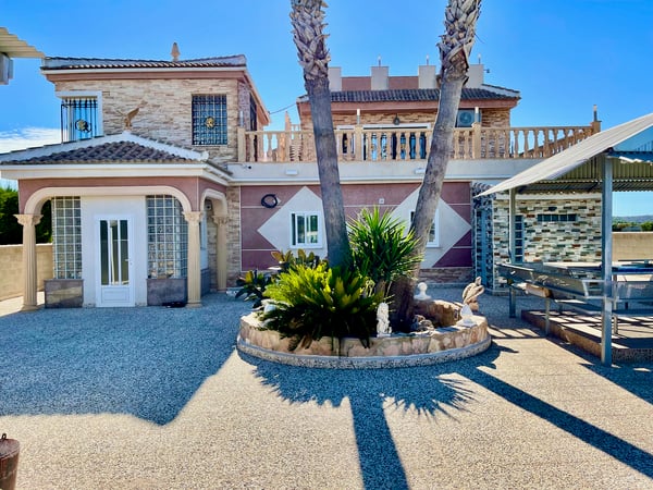 Villa in El Moncayo - view 1