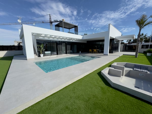 Villa in Algorfa - view 1