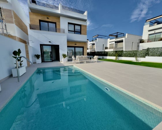 Villa in Benijofar - view 1
