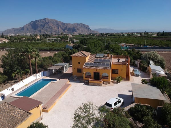 House in La Campaneta - view 1