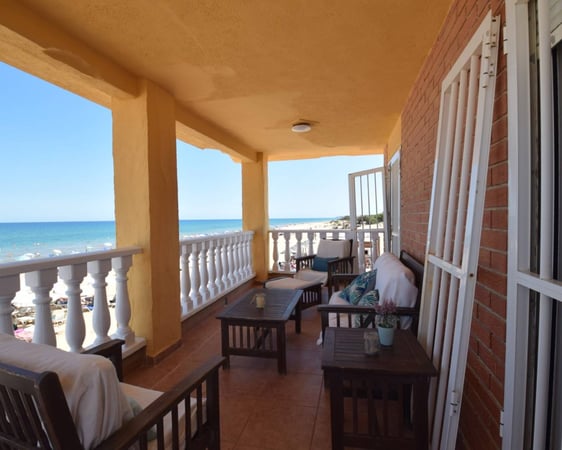 Villa in Guardamar del Segura - view 1