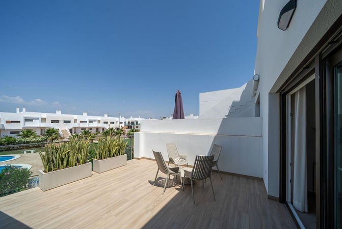 Apartment in Jacarilla - view 1